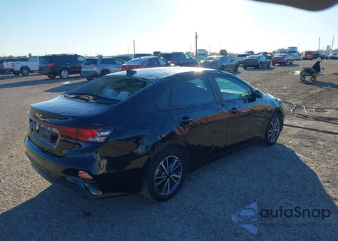 2022 Kia Forte Lxs z USA, uszkodzony, nr VIN 3KPF24AD9NE474511